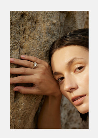 3.0ct Round Cut Hidden Diamond Unique Solitaire Engagement Ring With Matching Curved Band