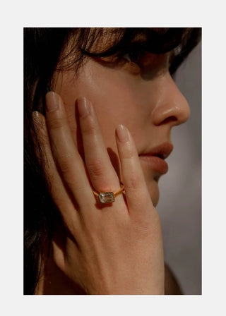 2.50ct Emerald East West Diamond Bezel Solitaire Engagement Ring With Wedding Band