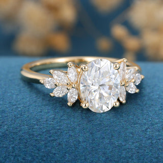 oval-shaped-moissanite-cluster-engagement-ring-23