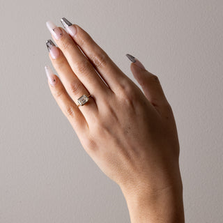 diamond engagement ring for women, engagement ring for women, engagement ring designs for women, moissanite engagement ring, diamond engagement ring, gold diamond engagement ring, engagement ring moissanite