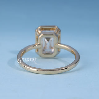 2.0CT Bezel Set Emerald Moissanite Diamond Timeless Engagement Rings