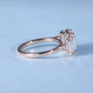 2.0CT Emerald Moissanite Diamond Three Stone Engagement Rings