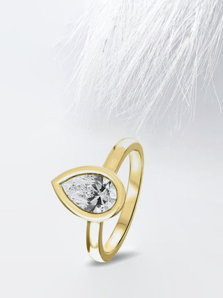 2 CT Pear Cut Moissanite Diamond Set Engagement Ring