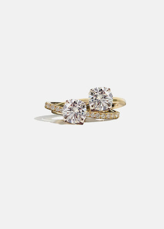 round ring, moissanite round ring, round diamond ring 