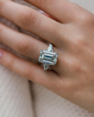 7-2-ct-emerald-cut-three-stone-moissanite-engagement-ring