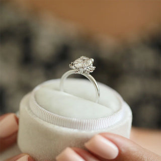 2.1CT Oval Shaped Halo Moissanite Diamond Engagement Ring