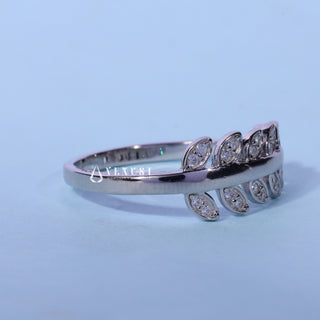 Round Moissanite Diamond Leaf Shape Wedding Band