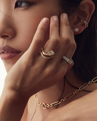 unique ring settings, unique ring designs, unique anniversary rings for her, unique anniversary rings