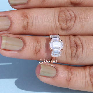 2.0CT Emerald Moissanite Diamond Three Stone Engagement Rings