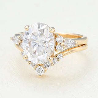 oval-moissanite-cluster-bridal-ring-set-1