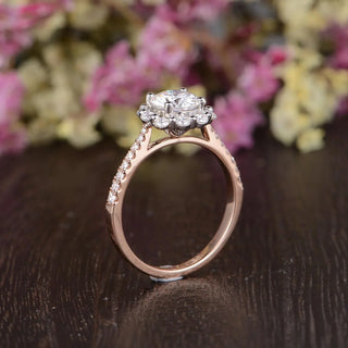 1.35 CT Round Cut Halo Moissanite Engagement Ring