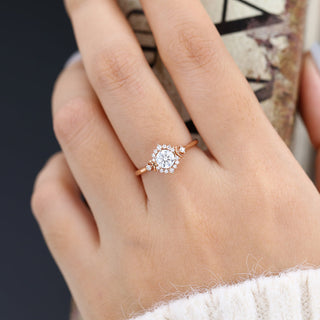 round-shaped-moissanite-cluster-engagement-ring-3