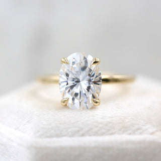 3.50CT Oval Cut Solitaire Moissanite Diamond Engagement Ring