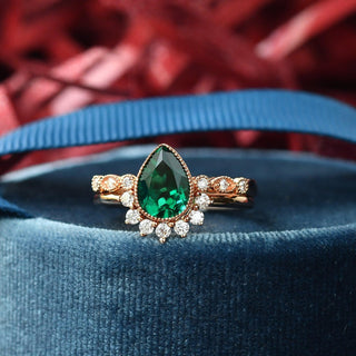 1.93ct Pear Emerald Migraine Vintage Signature Bridal Ring Set For Her