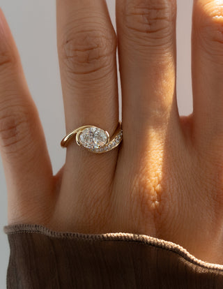 0.50CT-1.50CT Oval East West Moissanite Pave Engagement Ring With Matching Classic Band