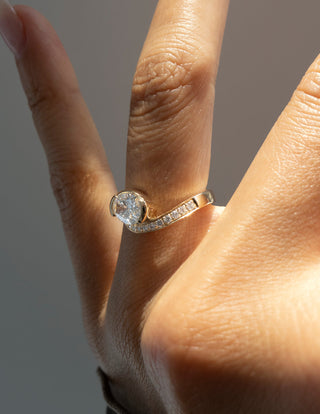 0.50CT-1.50CT Oval East West Moissanite Pave Engagement Ring With Matching Classic Band