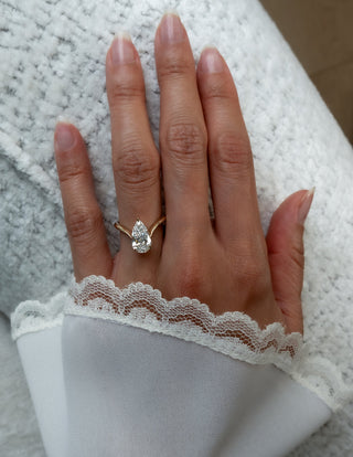 2.0CT-3.0CT Pear Moissanite Diamond Unique Engagement Couple Ring Design With Matching Diamond Band