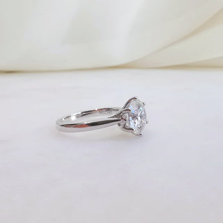 2-50-ct-round-shaped-moissanite-solitaire-engagement-ring