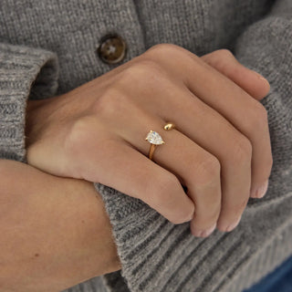 0.50ct Pear Moissanite Diamond Unique Engagement Ring With Matching Band