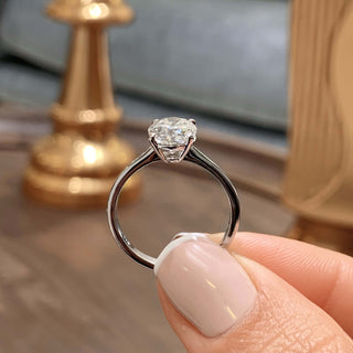 2.15 CT Oval Cut Moissanite Diamond Solitaire Setting Engagement Ring