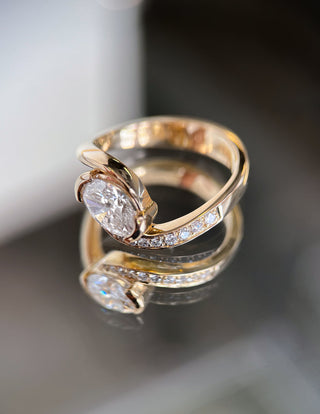 0.50CT-1.50CT Oval East West Moissanite Unique Pave Engagement Ring With Matching Curved Band