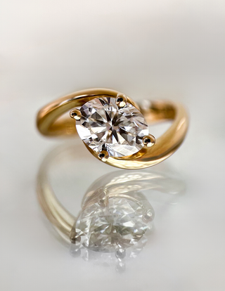 1.0CT-2.0CT Oval East West Moissanite Diamond Unique Engagement Fashion Rings With Matching Band