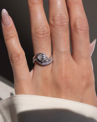 1.0CT-2.0CT Oval East West Moissanite Diamond Unique Engagement Fashion Rings With Matching Band