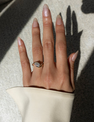 1.0CT-2.0CT Oval East West Moissanite Diamond Unique Engagement Fashion Rings With Matching Band