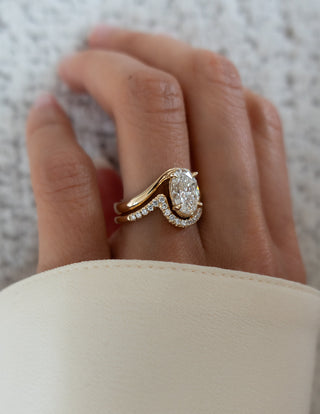 1.50CT-2.50CT Oval Moissanite Diamond Unique Tension Style Engagement Ring With Matching Band