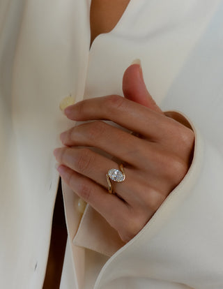 1.50CT-2.50CT Oval Moissanite Diamond Unique Tension Style Engagement Ring With Matching Band