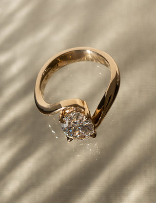 1.50CT-2.50CT Oval Moissanite Diamond Unique Tension Style Engagement Ring With Matching Band