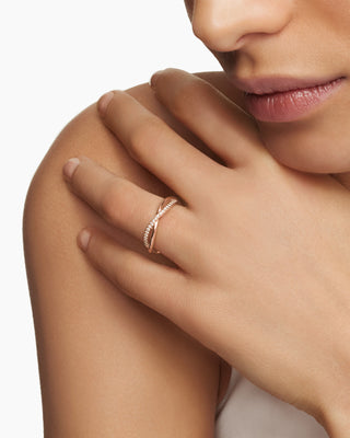 0.20 TCW Round Cut Twisted Infinity Pave Moissanite Diamond Wedding Band