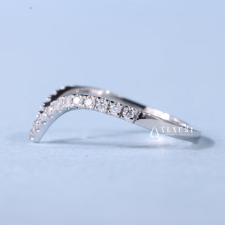 Round Moissanite Diamond Classic Curved Wedding Bands For Women