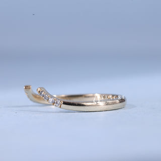 Round Cut Moissanite Diamond Curved Unique Wedding Bands For Women