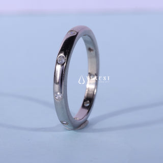 Round Moissanite Diamond Flush Setting Wedding Band