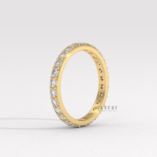 dainty round diamond band