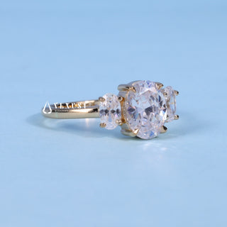 1.0CT Oval Cut Moissanite Diamond Three Stone Engagement Ring