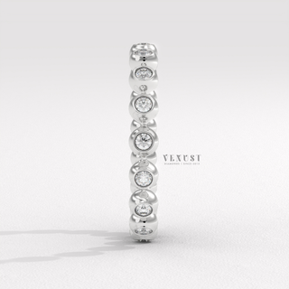 elegant bezel wedding band
