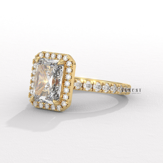 emerald halo ring design