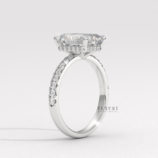emerald pave ring modern style
