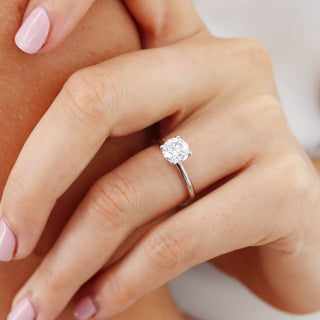 round-shaped-moissanite-solitaire-style-engagement-ring-5