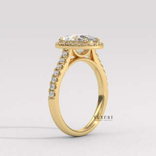 halo ring wedding proposal, halo ring engagement inspiration
