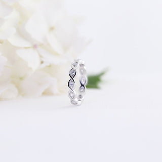 0.50 TCW Unique Round Infinity Moissanite Diamond Wedding Band