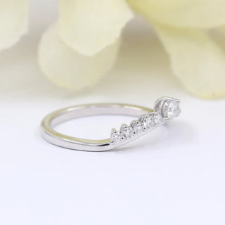 0.29 TCW Round Cut Unique Curved Moissanite Diamond Wedding Band