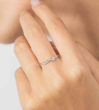 0.15 TCW Minimalist Round Cut Cluster Moissanite Diamond Wedding Band