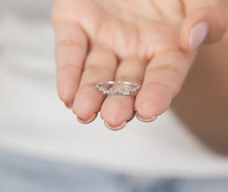 0.15 TCW Minimalist Round Cut Cluster Moissanite Diamond Wedding Band