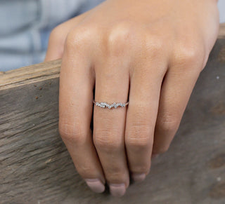 0.15 TCW Minimalist Round Cut Cluster Moissanite Diamond Wedding Band