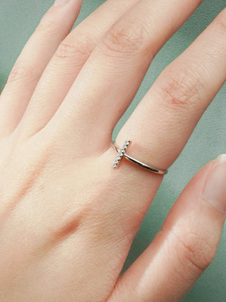 0.10 TCW Round Cut Bar Set Cluster Moissanite Diamond Wedding Band