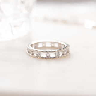 0.20 TCW Unique Round Pave Moissanite Diamond Wedding Band