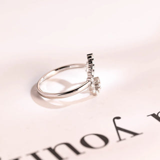 0.15 TCW Round Cut Heart Shape Moissanite Diamond Wedding Band